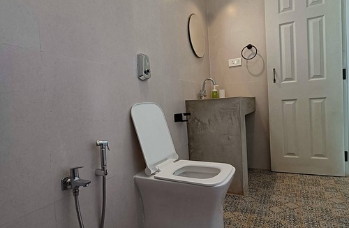Cana Bed & Breakfast | 2 bed Apartment in a villa a walk to the beaches.