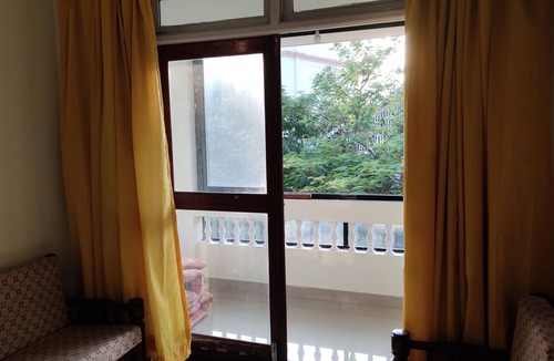 Cavelossim Apartment | 2 bedroom apartment 4-6 guests Cavellossim, walking distance from beach
