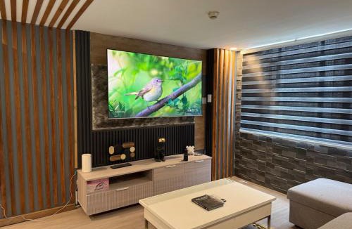 Malamig Apartment | 2 bedroom loft type with 2 baths Near Rockwell