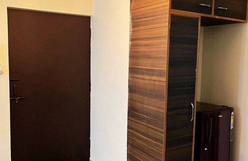 Sigra Apartment | 2 Bhk Apartment with Kitchen, 15 Mins From Kashi Vishwanath Temple & Ghats.