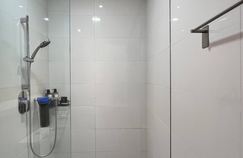 Mont Kiara House | 2 pax Arcoris Mont Kiara - near 163 mall, Publika
