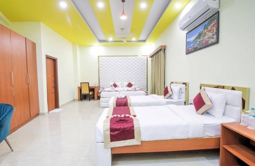 Greater Noida House | 20 m² House ∙ 4 guests