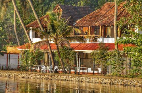 Kuzhuppilly Bed & Breakfast | 200 m² Bed and breakfast ∙ 4 bedrooms ∙ 8 guests