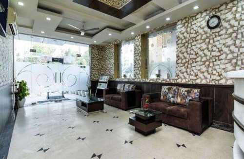 Ghaziabad Hotel | 200 m² Hotel ∙ 2 guests