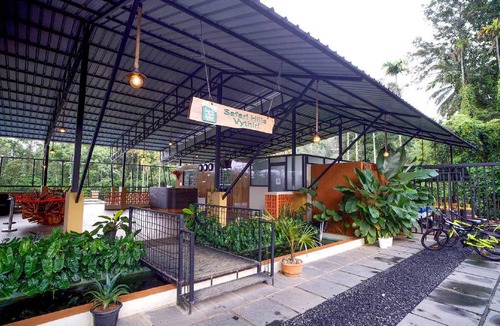 Kunnathidavaka Resort | 2000 m² Resort ∙ 4 bedrooms ∙ 16 guests