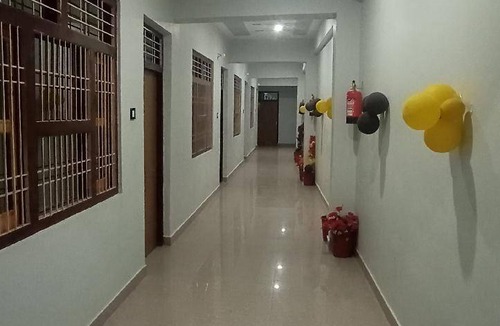 Raebareli Apartment | 218 m² Apartment ∙ 11 bedrooms ∙ 14 guests