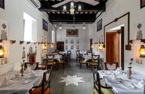 Allahabad Hotel | 22 m² Hotel ∙ 3 guests