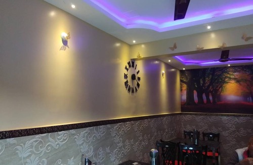 Dhanbad Hotel | 22 m² Hotel ∙ 4 guests