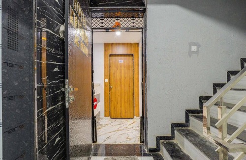 Chandkheda Hotel | 220 m² Hotel ∙ 2 guests