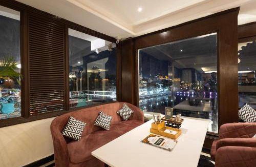 Lake Swaroop Sagar Hotel | 23 m² Hotel ∙ 3 guests