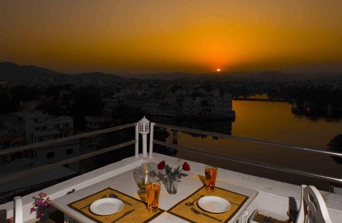 Lake Swaroop Sagar Hostel | 25 m² Hostel ∙ 127 guests