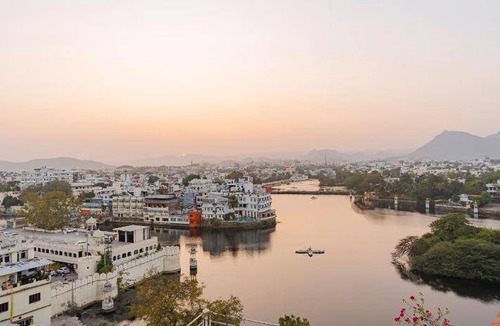 Lake Swaroop Sagar Hostel | 25 m² Hostel ∙ 127 guests