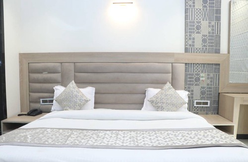 Varanasi Hotel | 25 m² Hotel ∙ 3 guests