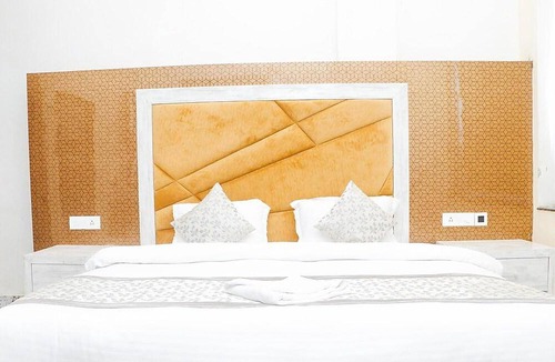 Varanasi Hotel | 25 m² Hotel ∙ 3 guests