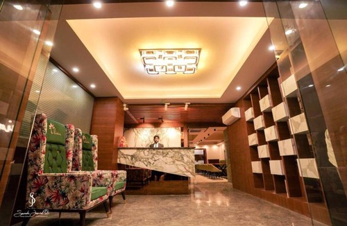 Varanasi Hotel | 26 m² Hotel ∙ 3 guests