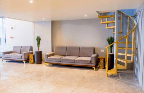 Vadodara Hotel | 28 m² Hotel ∙ 4 guests