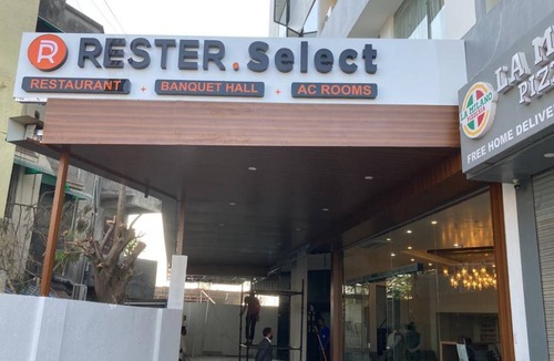 Vadodara Hotel | 28 m² Hotel ∙ 4 guests