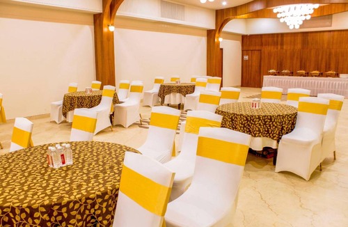 Vadodara Hotel | 28 m² Hotel ∙ 4 guests