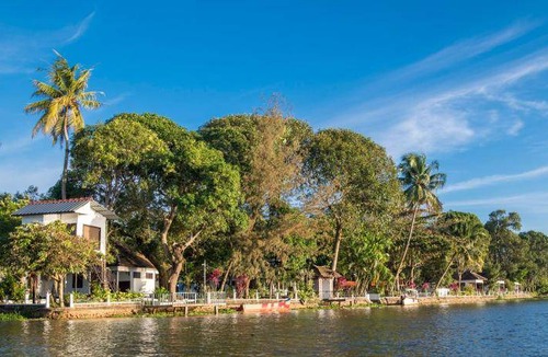 Nedumudy Resort | 28 m² Resort ∙ 4 guests
