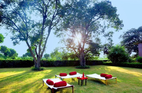 Palanpur Resort | 280 m² Resort ∙ 3 guests