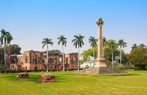 Hazratganj Hotel | 29 m² Hotel ∙ 3 guests