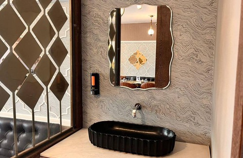 Indore Hotel | 290 m² Hotel ∙ 3 guests