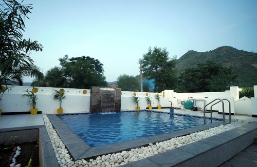 Bedla Villa | 2B Luxury Villa with Mountain View