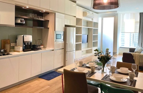 Kuala Lumpur City Centre Apartment | 2BR Suite 8 mins to KLCC w/Nflx & Free Parking