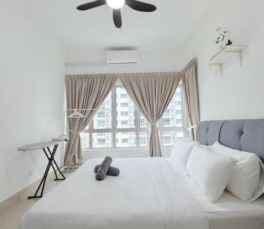 Salak South Apartment | 2BR unit in Razak City Residence by Lisa Homestay