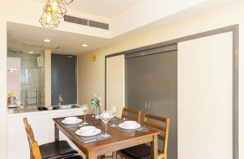 Sri Hartamas Apartment | 2Pax | Modern High-Rise Retreat | Connected to Publika Mall