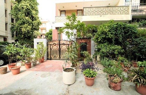 Defence Colony Apartment | 3 Bedroom Apartment, Defence Colony, New Delhi