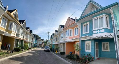 Pallocan Apartment | 3 Bedrooms 3 Baths Victorian style Townhouse Fully Furnished