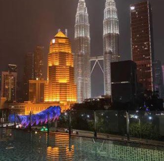 Kuala Lumpur City Centre Apartment | 3 Bedrooms Short Stays Condo at KLCC