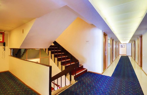 Sayajiganj Hotel | 30 m² Hotel ∙ 3 guests