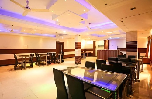 Ratlam Hotel | 30 m² Hotel ∙ 2 guests