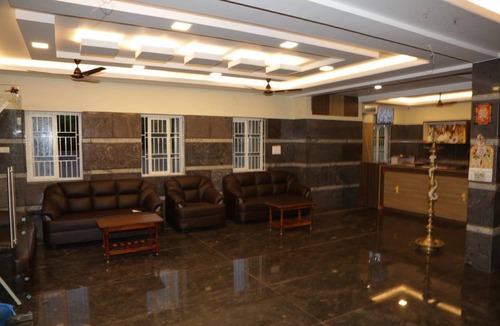 Velankanni Hotel | 300 m² Hotel ∙ 5 guests