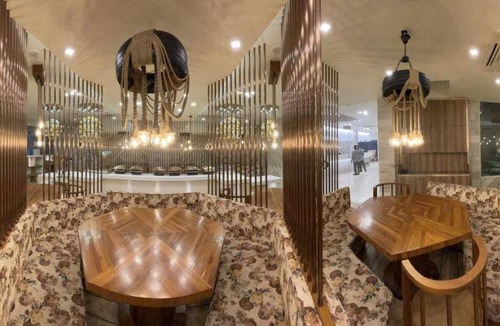 Surat Hotel | 33 m² Hotel ∙ 2 guests
