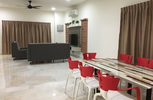 Damansara Utama House | 358 m² House ∙ 6 bedrooms ∙ 12 guests
