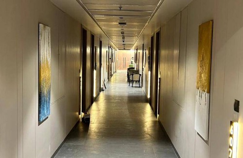 Ahmedabad Hotel | 36 m² Hotel ∙ 2 guests