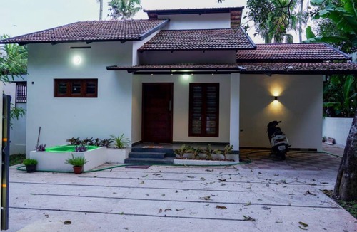 Mathilil House | 365 m² House ∙ 2 bedrooms ∙ 5 guests