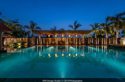 Ahmedabad Resort | 39 m² Resort ∙ 3 guests