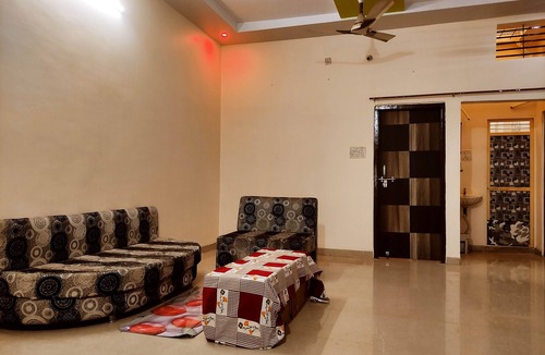 Ujjain House | 4-bedroom house in charming Ujjain with AC, WiFi, CCTV facility etc.