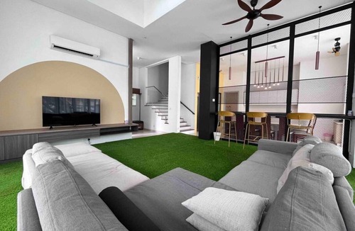 Seksyen 13 Villa | 400 m² Villa ∙ 5 bedrooms ∙ 16 guests