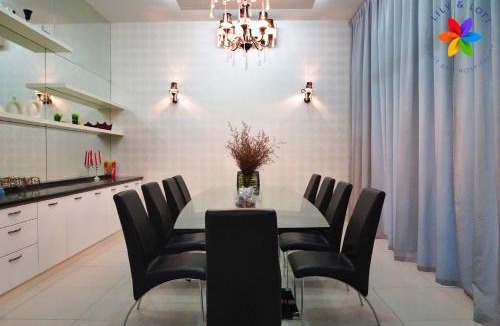 Subang Jaya Villa | 40P, Subang Villa with Pool/BBQ/Karaoke/Meeting