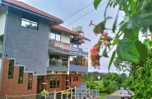 Madikeri House | 450 m² House ∙ 6 bedrooms ∙ 25 guests