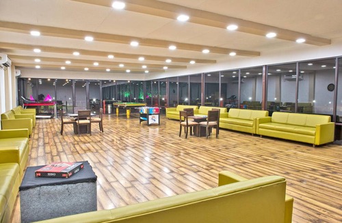 Rajpipla Hotel | 47 m² Hotel ∙ 3 guests