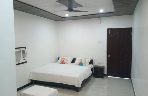 Kanpur House | 470 m² House ∙ 16 bedrooms ∙ 30 guests