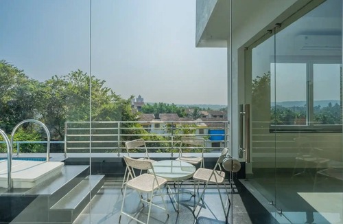 Candolim Apartment | 4BHK Pvt Pool Apt Candolim Luxfort