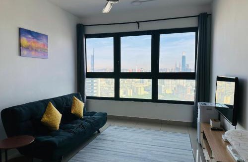 Taman Pertama Apartment | 4BR M Vertica near Sunway Velocity Cheras IKEA MRT TRX KLCC Pavilion