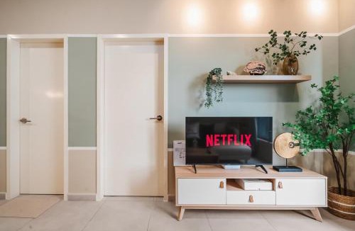 Seri Kembangan Apartment | 4BR Matcha-Inspired Home at Meta Residence by RumaBnB